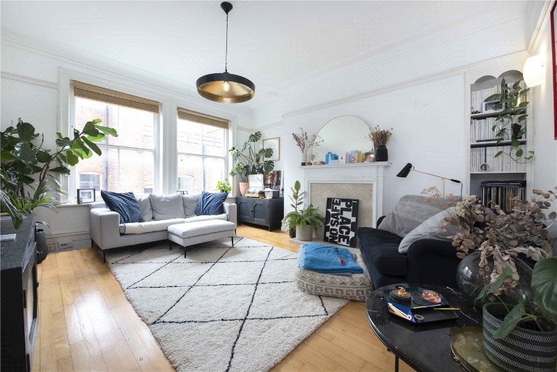 Bedford Avenue, London, WC1B