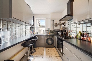 St. James&#39;s Street, London, E17