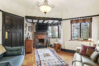 Tring Avenue, London, W5