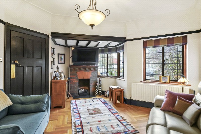 Tring Avenue, London, W5