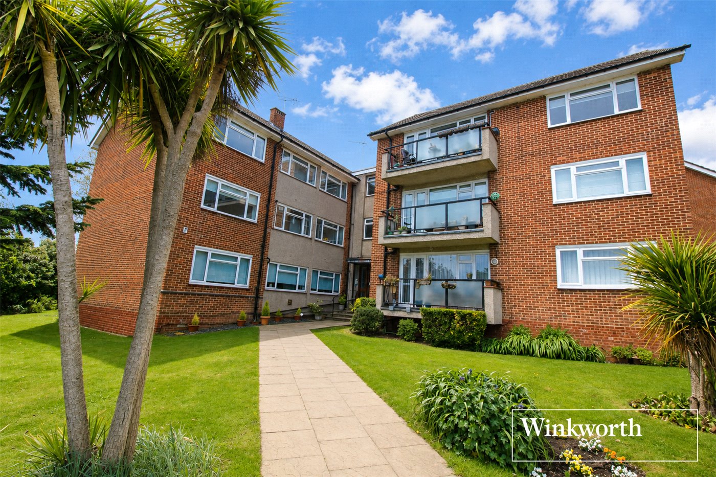 Knowl Park, Elstree, Borehamwood, Hertfordshire, WD6