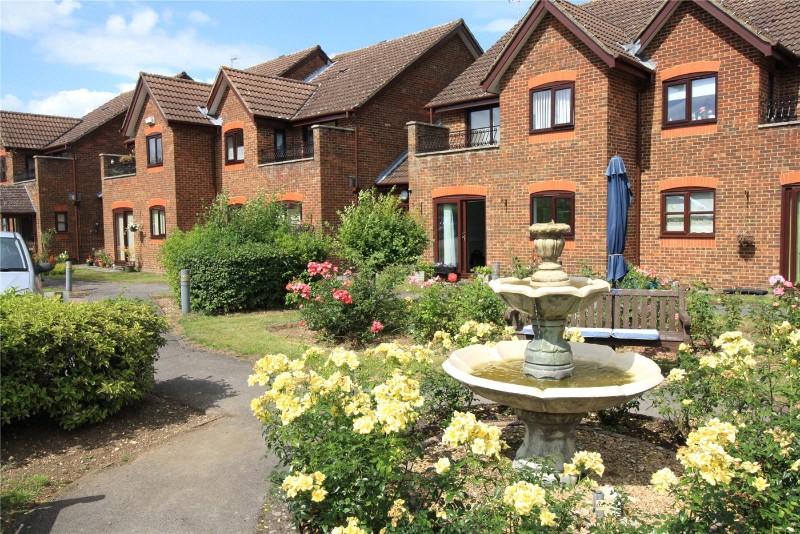 2 bedroom property for sale in Old School Close, Stokenchurch, High HP14 (Ref BEA190147