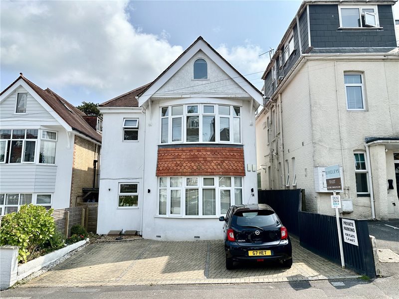 Alumdale Road, Alum Chine, Bournemouth, Dorset, BH4
