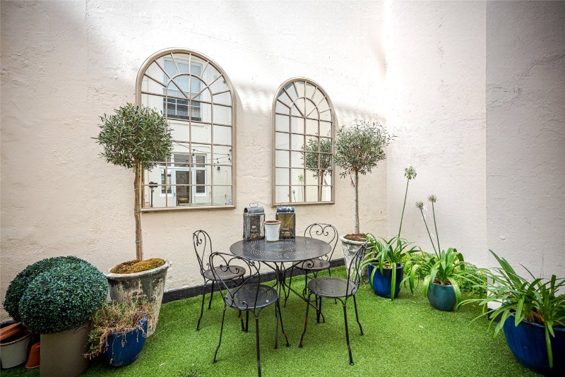 Warwick Square, London, SW1V