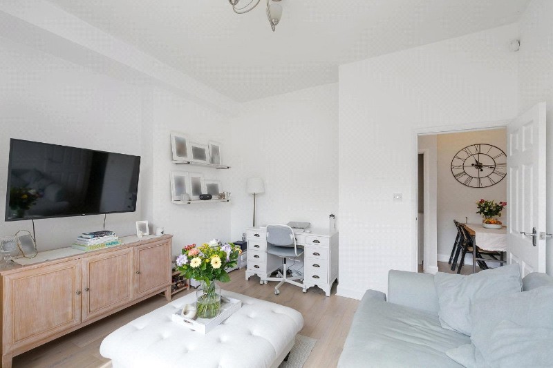 Thicket Road, London, SE20