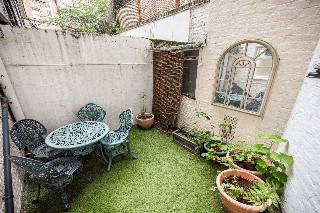 Warwick Way, London, SW1V