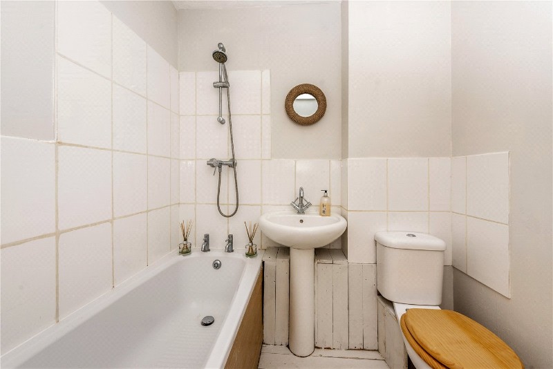 Dukes Close, Petersfield, Hampshire, GU32