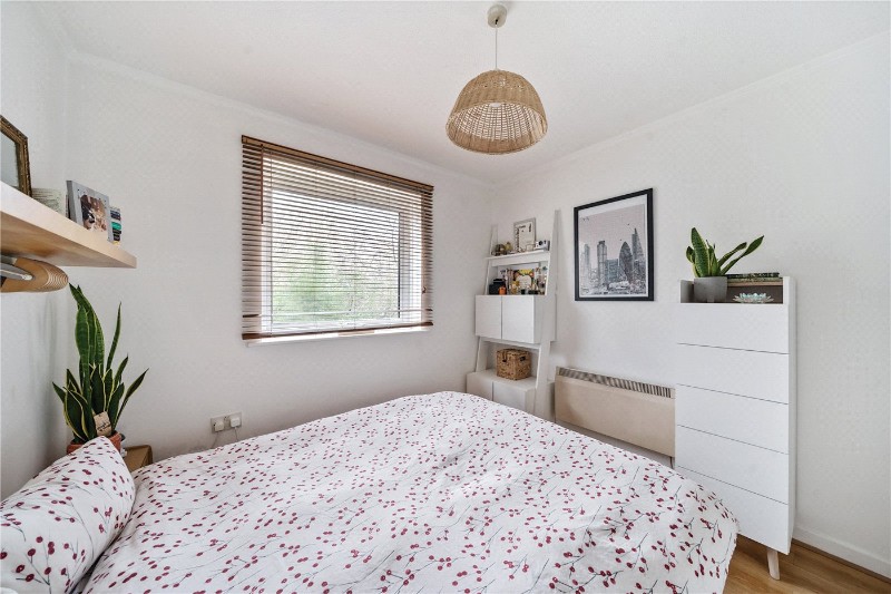 Shipwright Road, London, SE16