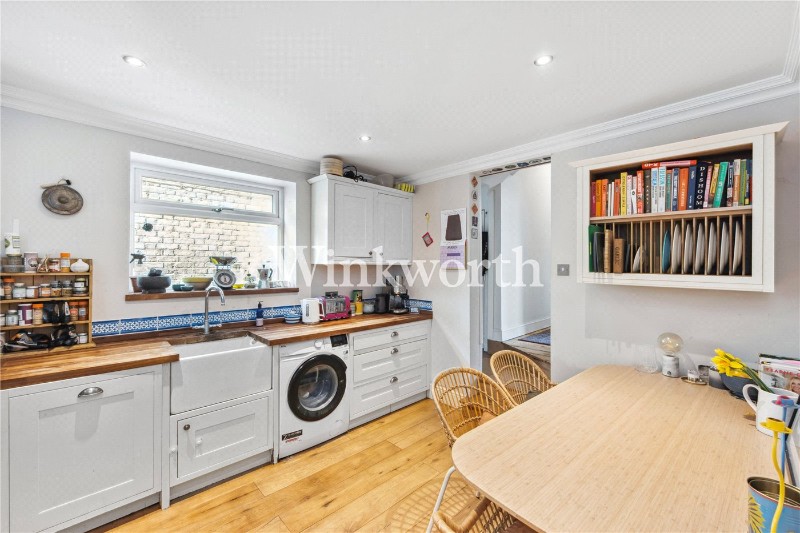 Finsbury Park Road, London, N4
