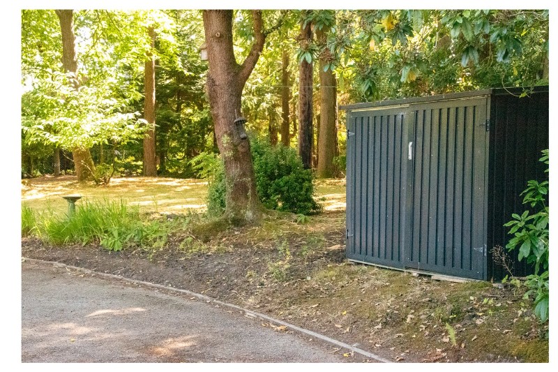 Hollybush Ride, Finchampstead, Wokingham, Berkshire, RG40