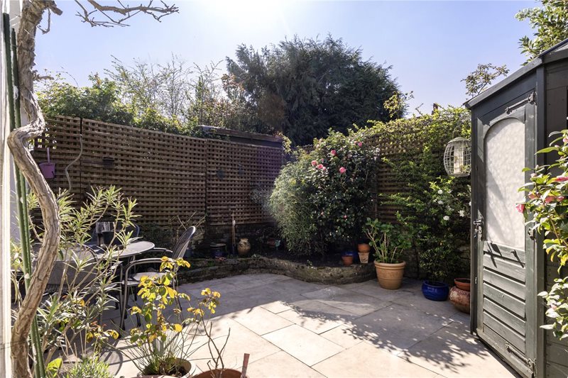 Coalecroft Road, London, SW15