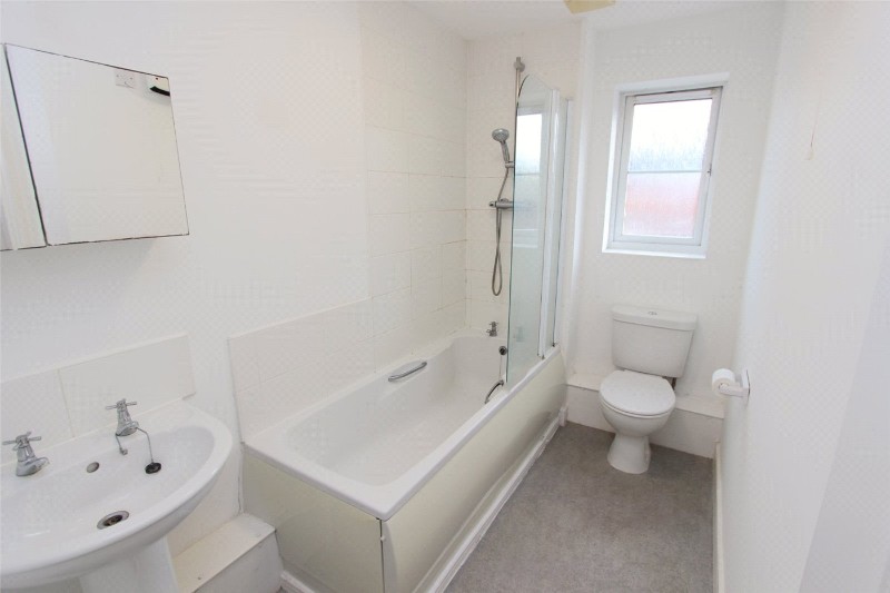 Priory Chase, Rayleigh, Essex, SS6