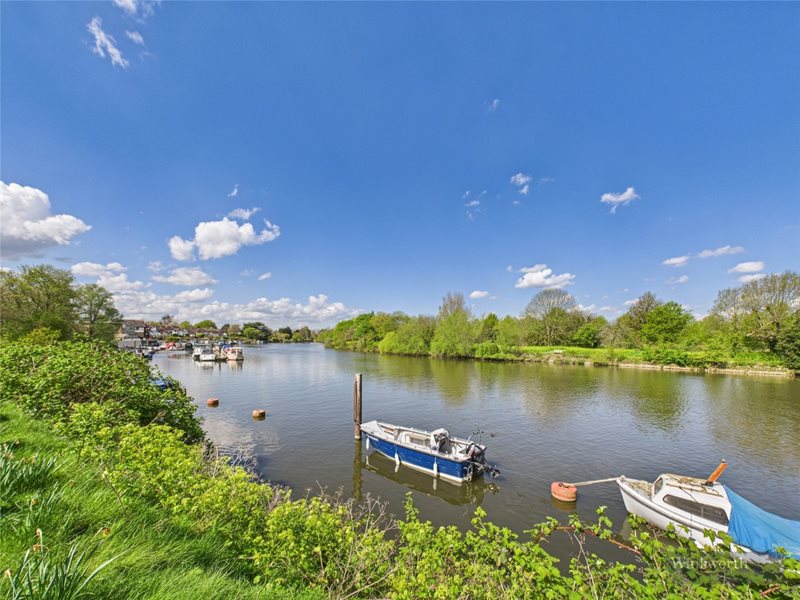 Ditton Reach, Thames Ditton, Surrey, KT7