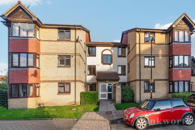 Sterling Gardens, London, SE14