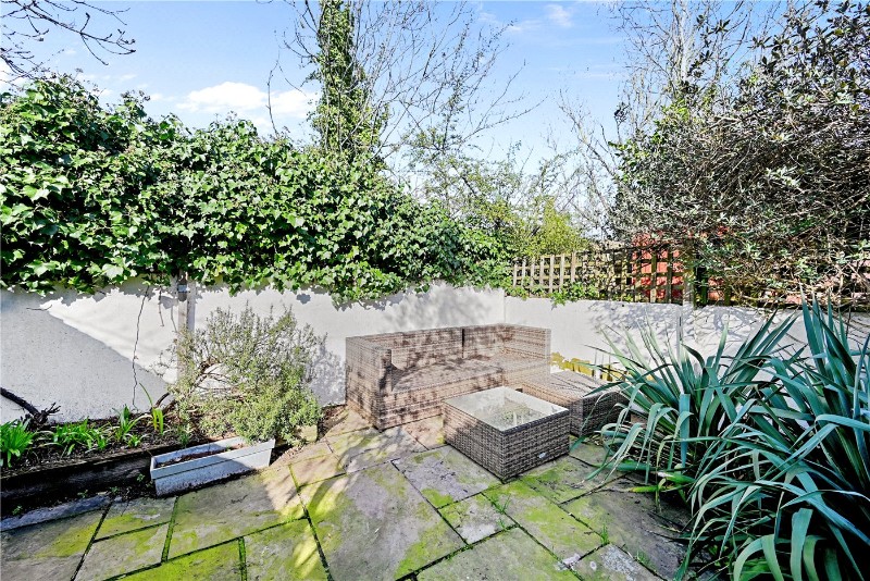 Purves Road, London, NW10