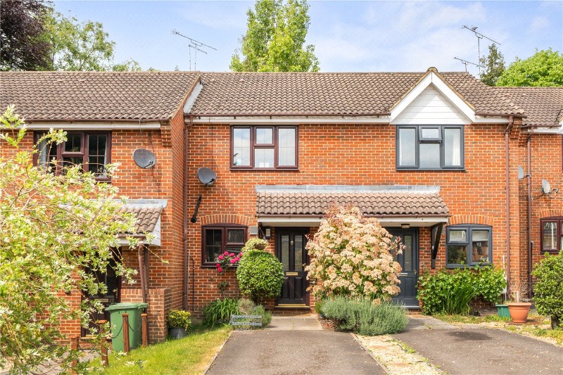 Hurlands Place, Farnham, Surrey, GU9