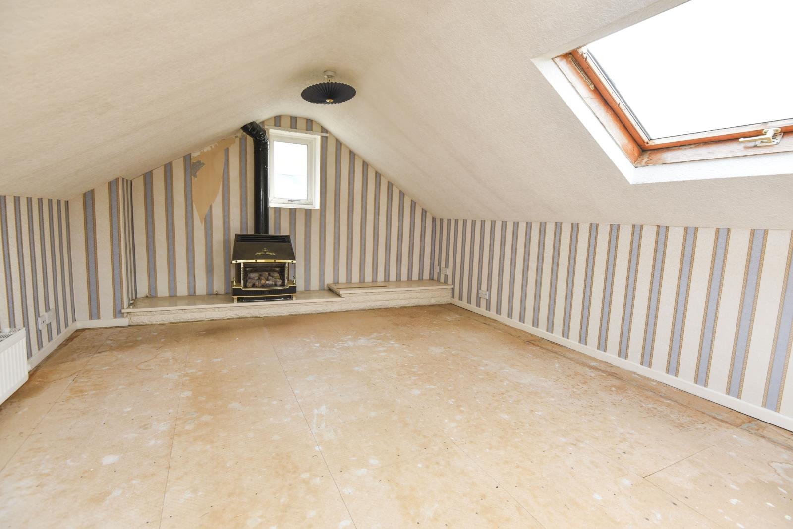 A ATTIC 1 DSC_9837.J