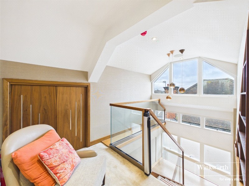 Edgeworth Crescent, London, NW4