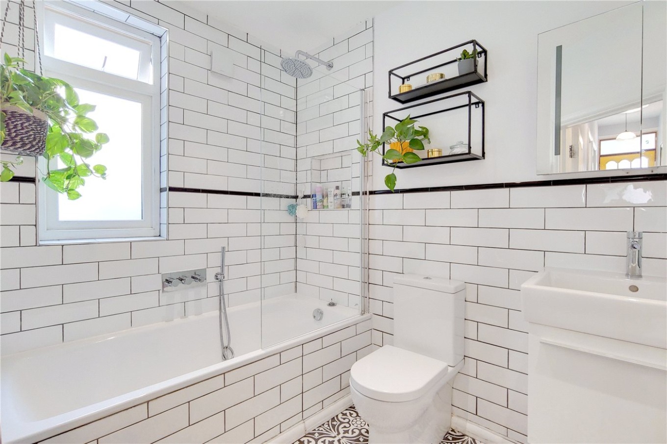 2 bedroom property for sale in Ormiston Grove, Shepherd's Bush, London