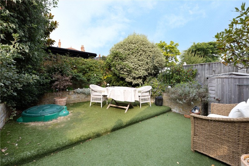 Coalecroft Road, London, SW15
