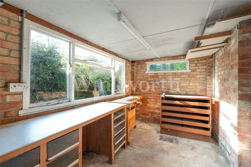 Basing Hill, London, NW11