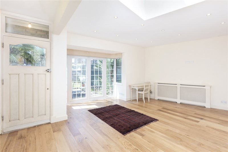 Balvernie Grove, London, SW18