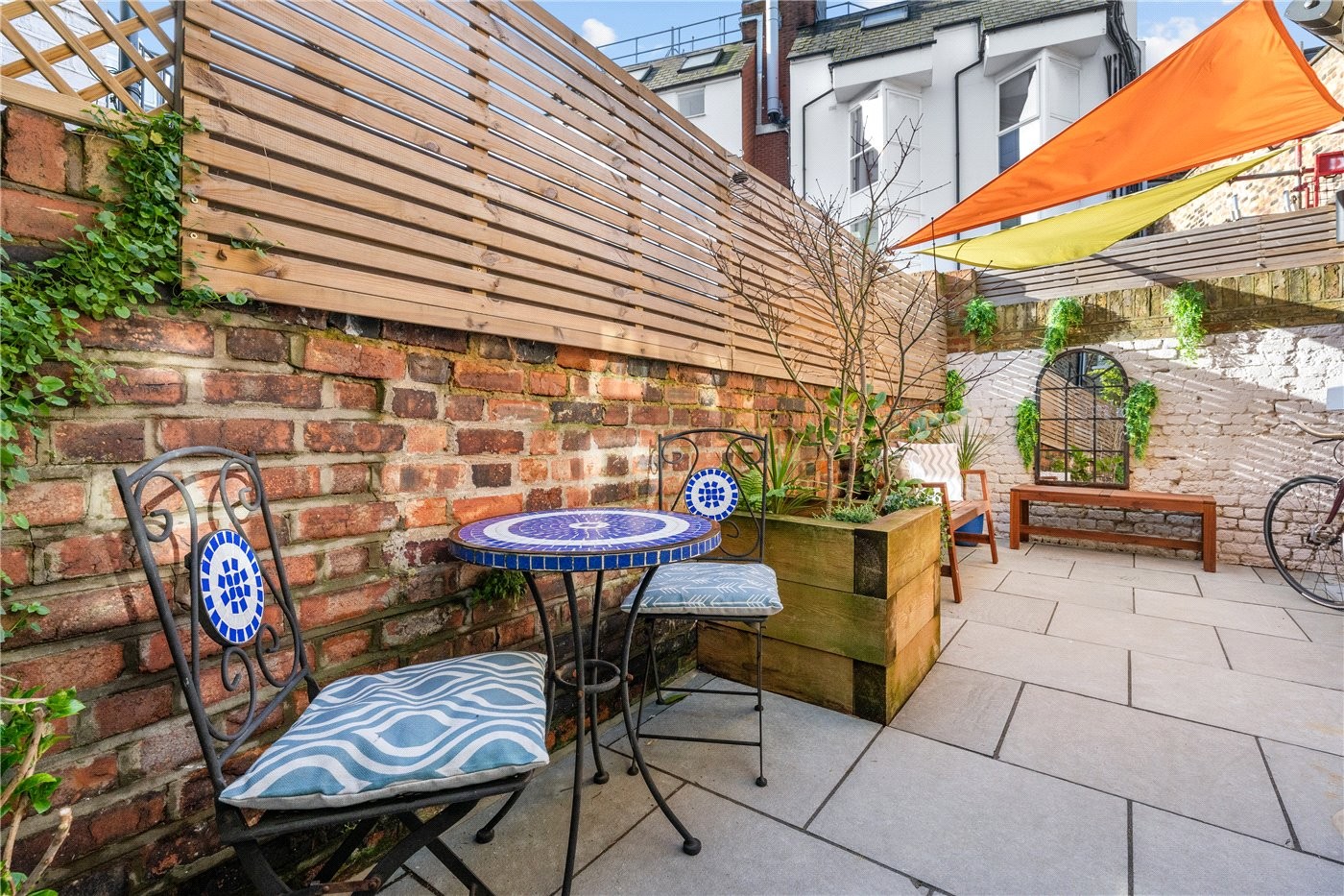 2 bedroom property for sale in Horsell Road, Highbury, London, N5 (Ref