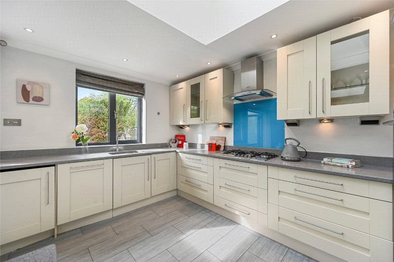 Warwick Road, London, W5