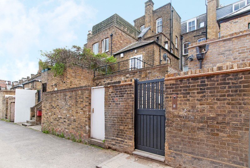 Southcott Mews, St John&#39;s Wood, London, NW8