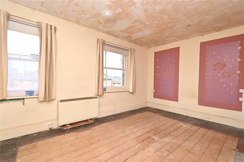 Chequers Road, Basingstoke, Hampshire, RG21