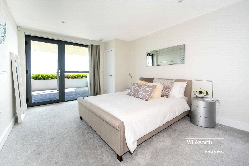 Wharncliffe Road, Highcliffe, Christchurch, Dorset, BH23