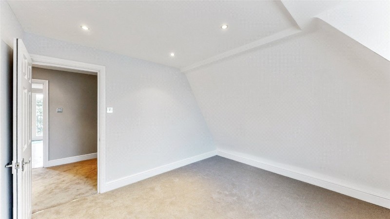 9 Cumberland Park, Acton, London, W3