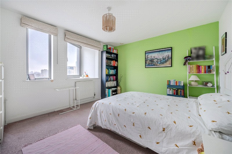 High Street, London, E15