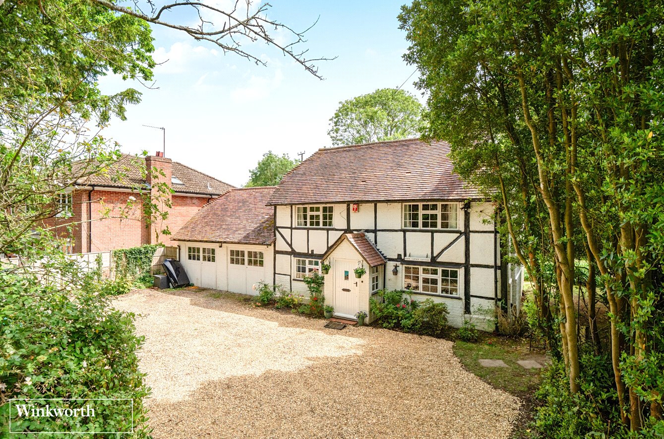 Wildmoor Lane, Sherfield-On-Loddon, Hook, Hants, RG27