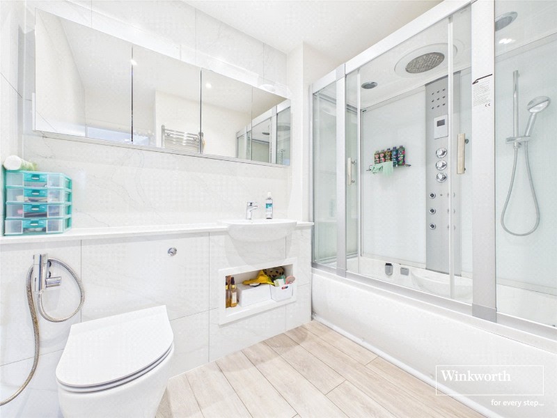 Wintringham Way, Purley on Thames, Reading, Berkshire, RG8