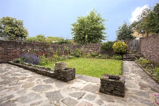 Woodfield Avenue, London, SW16