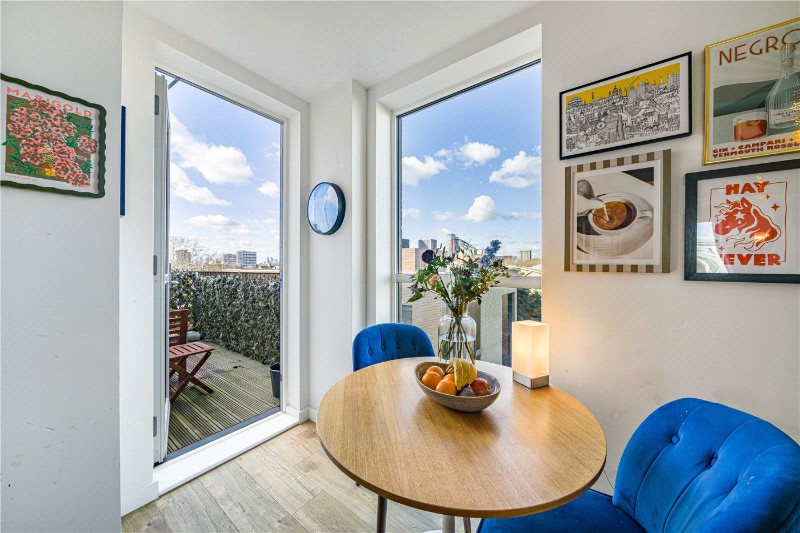 River Rise Close, London, SE8