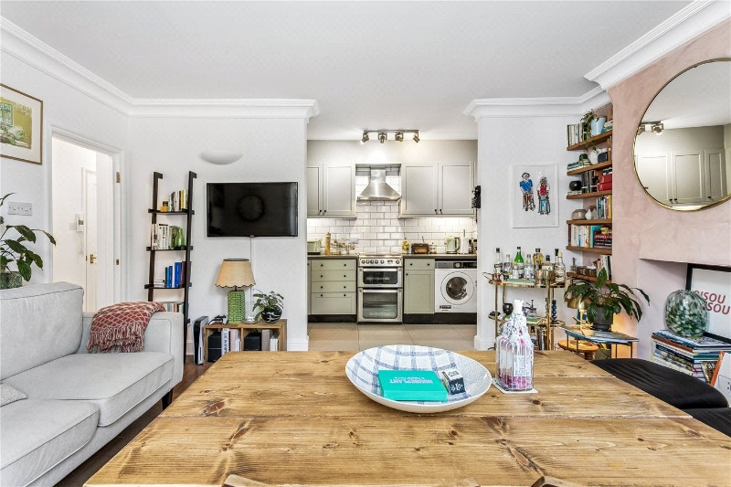 Highbury Hill, Highbury, London, N5