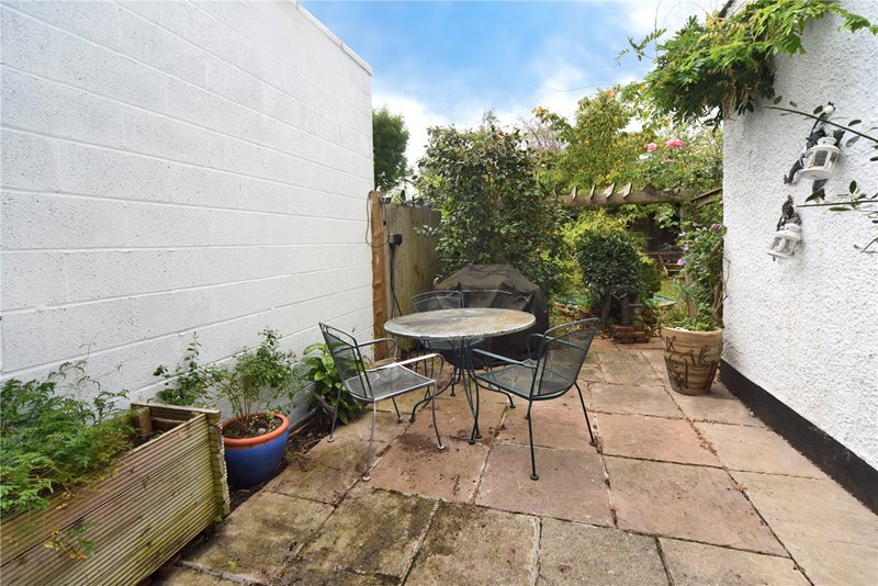 Oaks Avenue, Worcester Park, KT4