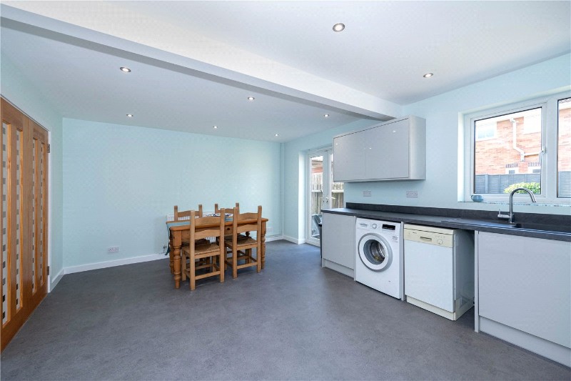 Fraser Close, Deeping St. James, Peterborough, Lincolnshire, PE6