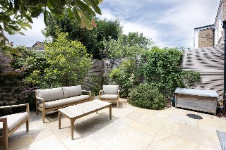 Coalecroft Road, London, SW15