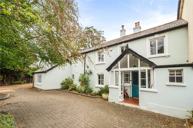Boundstone Road, Rowledge, Farnham, Surrey, GU10