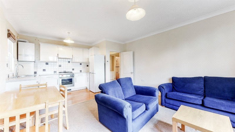 Gunnersbury Avenue, Ealing, London, W5