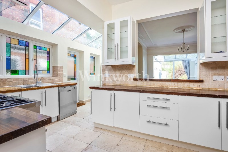 Lakeside Road, London, N13
