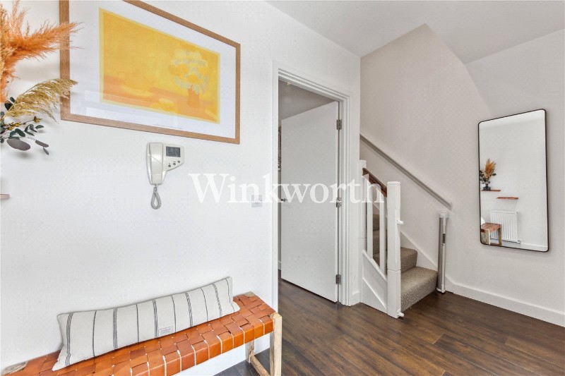 Dovetail Place, London, N15