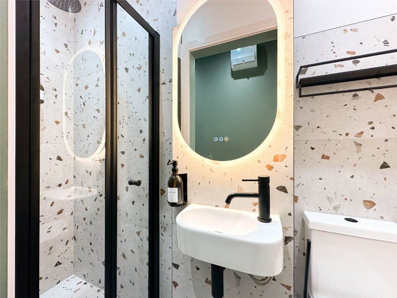 Grosvenor Road, London, SW1V