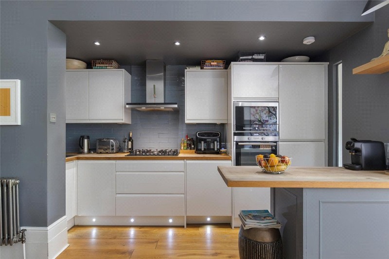 Border Crescent, London, SE26