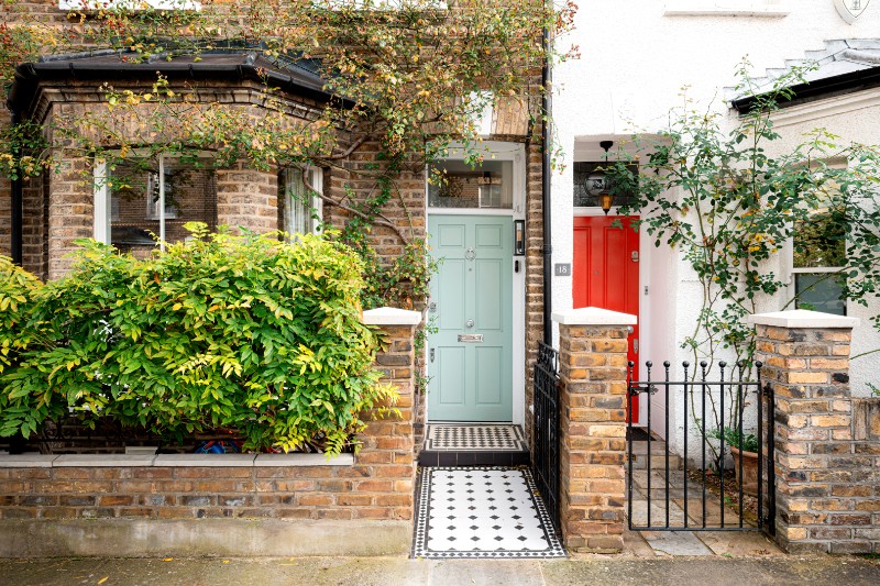 Treadgold Street, London, W11