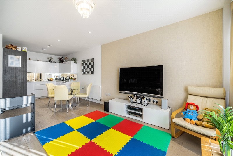 Granite Apartments, 30 River Gardens Walk, Greenwich, London, SE10