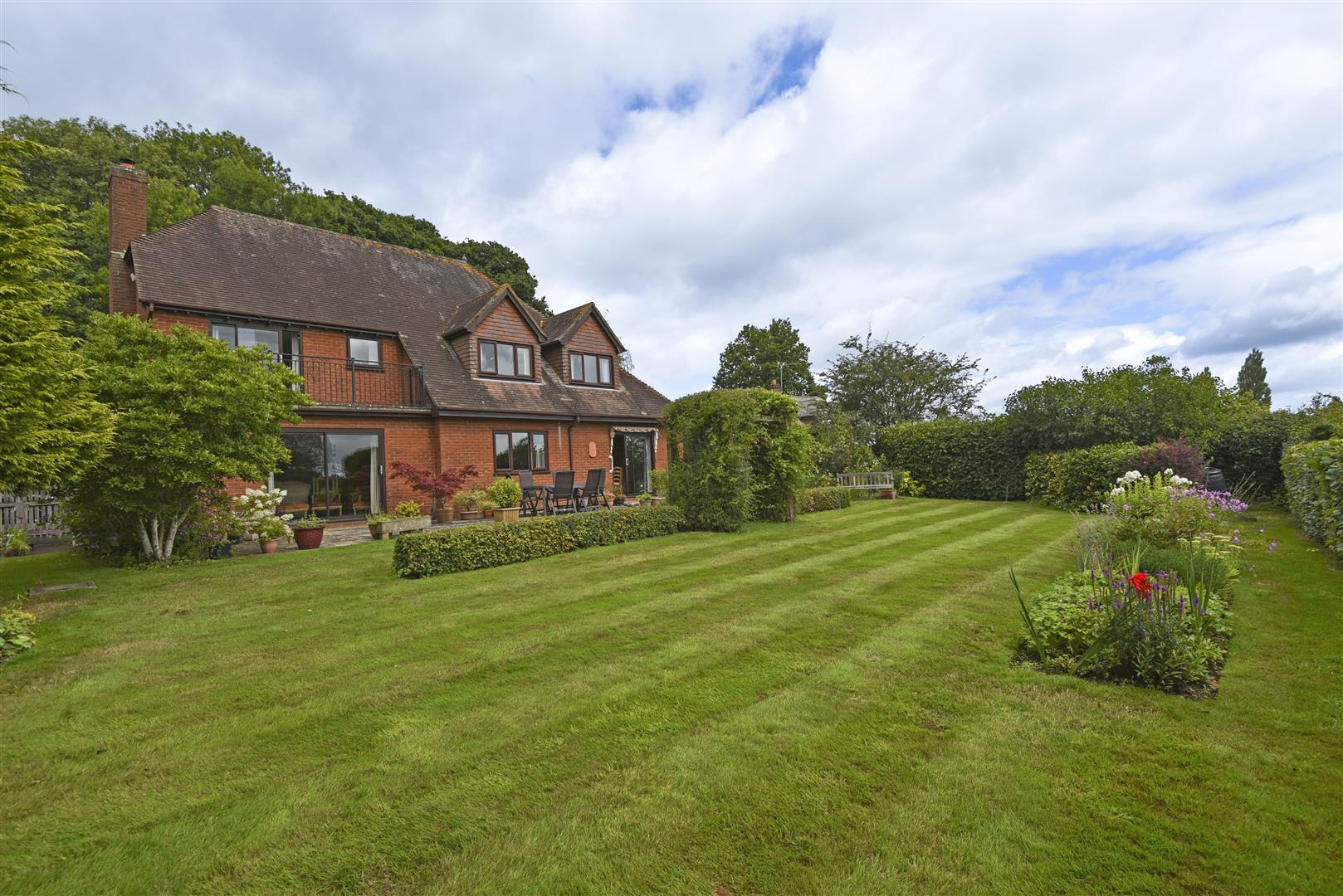 A REAR ELEVATION 1 D